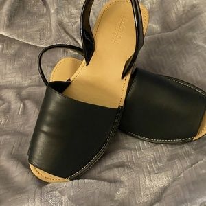 Women’s sandals